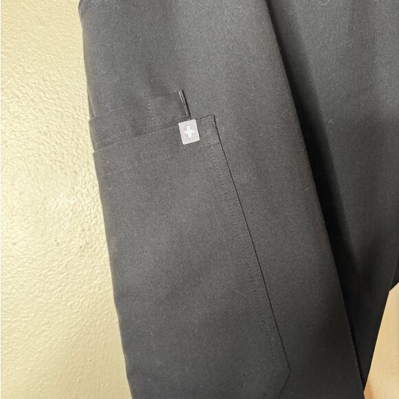 FIGS Women's 2XL XXL Kade Cargo Scrub Pants in Black - Picture 4 of 8